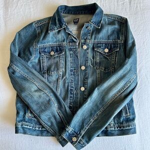 GAP Denim Jacket size Medium